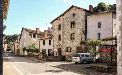 Quartier de la villa ou autre quartier proche