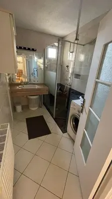 Salle de bains dans l'établissement Maison de la vallée