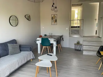 Coin salon dans l'établissement Etang et Famille - Sherlock