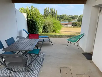Balcon ou terrasse dans l'établissement Etang et Famille - Sherlock