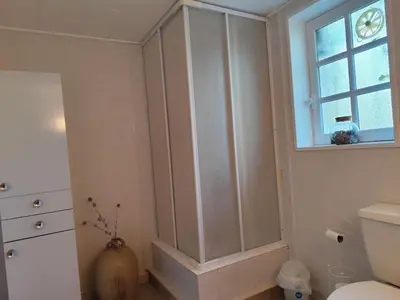 Salle de bains dans l'établissement Jolie chambre indépendante avec salle d'eau privée
