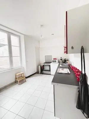 Cuisine ou kitchenette dans l'établissement Gîte des Débats