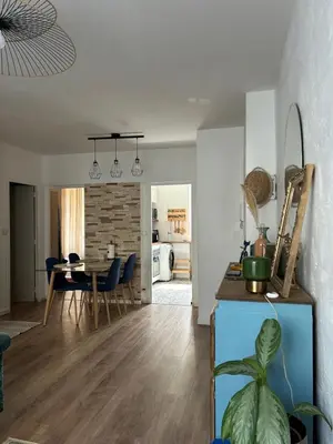 Coin salon dans l'établissement YOUSRA Appartement