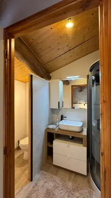 Salle de bains dans l'établissement Chambres d'hôtes Les Rozières