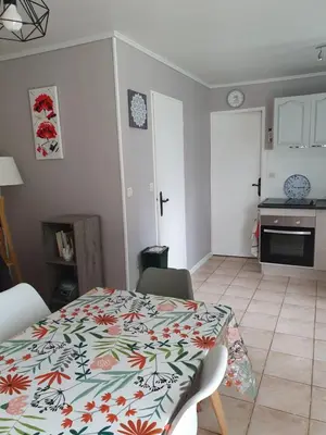 Cuisine ou kitchenette dans l'établissement La petite maison