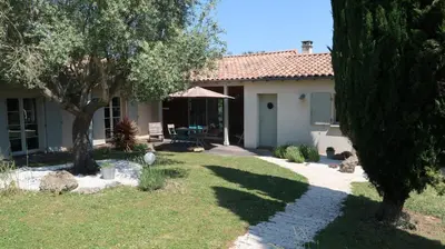 Jardin de l'établissement Chambre Taru