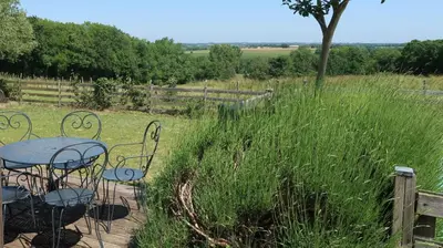Jardin de l'établissement Chambre Taru