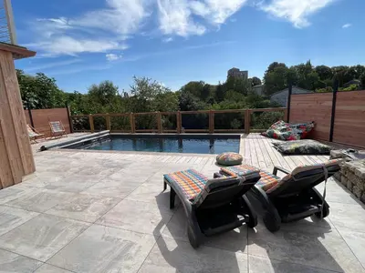 Piscine de l'établissement La Grange - La Grange des Colporteurs ou située à proximité