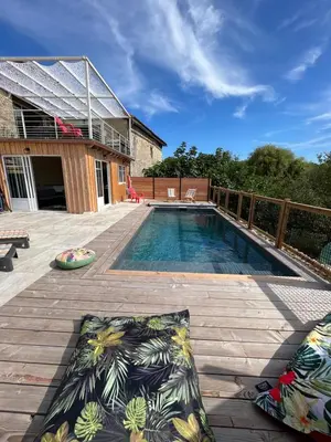 Piscine de l'établissement La Grange - La Grange des Colporteurs ou située à proximité