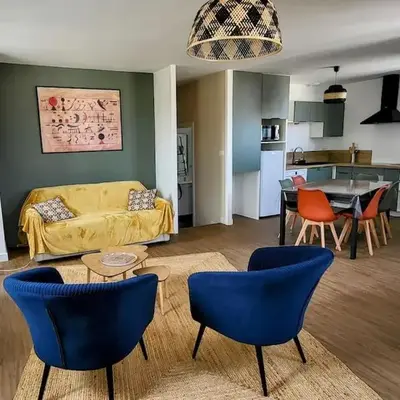 Appartement 2 chambres - 6 personnes - Centre de Parthenay - Garage et Wifi