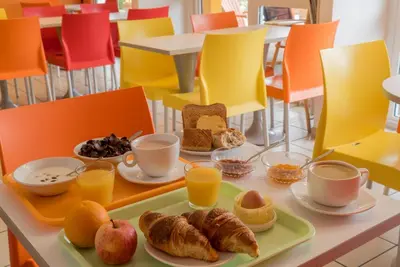 Nourriture dans l'hôtel ou à proximité