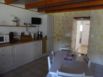 Cuisine ou kitchenette dans l'établissement location thezacaise