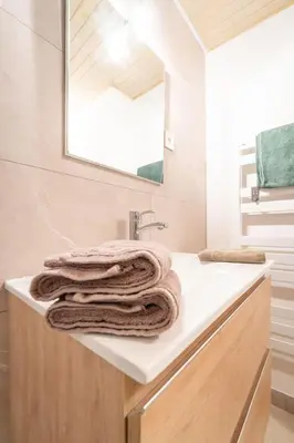 Salle de bains dans l'établissement Appart' des Tours de La Rochelle