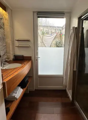 Plan de l'établissement Élégant appartement de ville avec patio