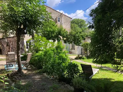 Jardin de l'établissement L'heure bleue