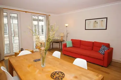 Coin salon dans l'établissement Appartement du XVIIè siècle, hypercentre 2 chambres