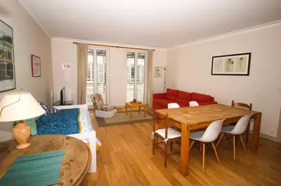 Coin salon dans l'établissement Appartement du XVIIè siècle, hypercentre 2 chambres