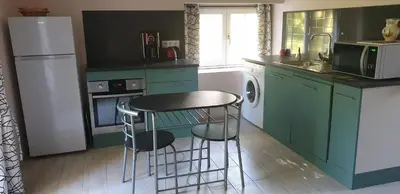 Cuisine ou kitchenette dans l'établissement Gîte du moulin de la motte