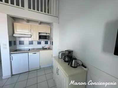 Cuisine ou kitchenette dans l'établissement ALIENOR VUE MER 2 à 4 PERSONNES