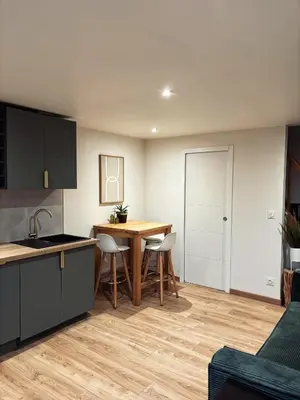 Cuisine ou kitchenette dans l'établissement Maison au cœur de Chauvigny