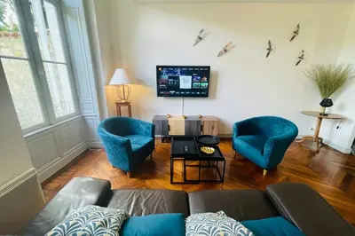 Télévision ou salle de divertissement dans l'établissement L’Appart’