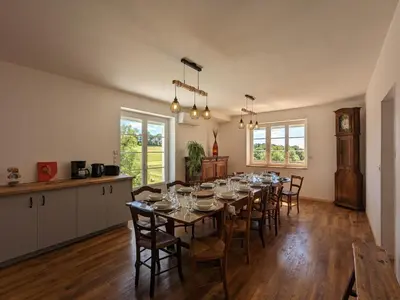 Plan de l'établissement Maison spacieuse avec piscine privée, climatisation, Wi-Fi, animaux acceptés et parking - FR-1-653-268