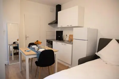 Cuisine ou kitchenette dans l'établissement La Tulipe - Confortable - un véritable cocon