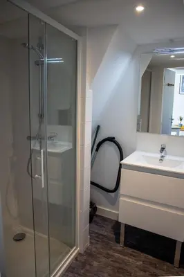 Salle de bains dans l'établissement L'Amsterdam - Duplex trés calme au dernier étage