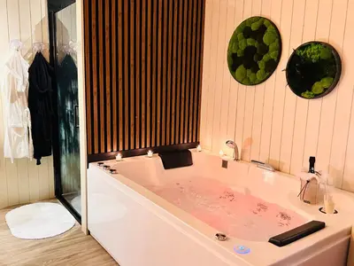 Salle de bains dans l'établissement Home Paradis & Spa