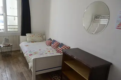 Un ou plusieurs lits dans un hébergement de l'établissement Grande chambre familliale pour 4 à 5 personnes