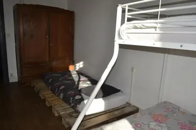 Un ou plusieurs lits dans un hébergement de l'établissement Grande chambre familliale pour 4 à 5 personnes