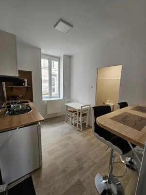 Cuisine ou kitchenette dans l'établissement La famille 1
