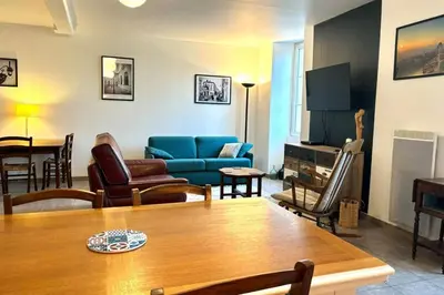 Coin salon dans l'établissement Le Faubourg