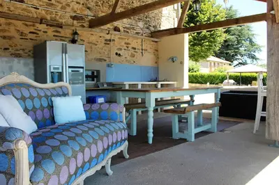 Cuisine ou kitchenette dans l'établissement Gites at Le Tilleul - Le Cerisier
