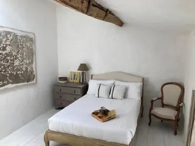 Un ou plusieurs lits dans un hébergement de l'établissement Rural 3 Bedroom Gite with Swimming Pool