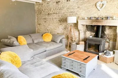 Coin salon dans l'établissement Rural 3 Bedroom Gite with Swimming Pool
