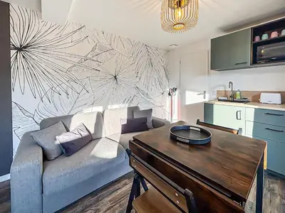Cuisine ou kitchenette dans l'établissement Horizon Rochelais, terrasse privée et parking