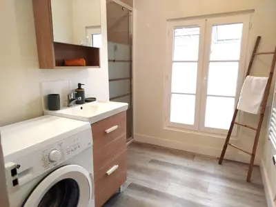 Cuisine ou kitchenette dans l'établissement Bel appartement plein coeur d'Angoulême