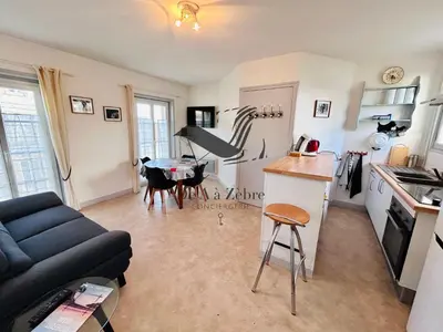 Cuisine ou kitchenette dans l'établissement L'Albatros - Situé en plein coeur de ville