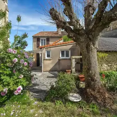 Maison de bourg avec jardin