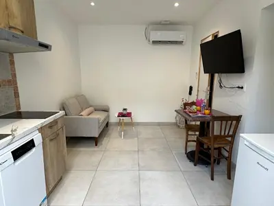 Cuisine ou kitchenette dans l'établissement Chez Camille & Emma - Climatisé