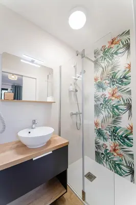 Salle de bains dans l'établissement Logis Hôtel Domaine du Vieux Porche