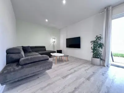 Télévision ou salle de divertissement dans l'établissement MAISON DE OSIER-JUSQU'A 6 PERSONNES-WIFi