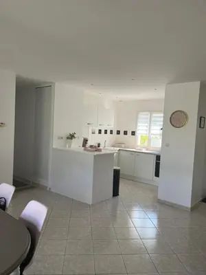 Cuisine ou kitchenette dans l'établissement Maison BELMIRA