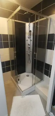 Salle de bains dans l'établissement Grand 95m, 4ch, Plateau 5min, Parking, 8p