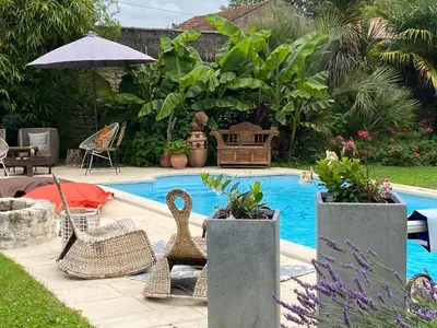 Piscine de l'établissement La Maison de Marie ou située à proximité