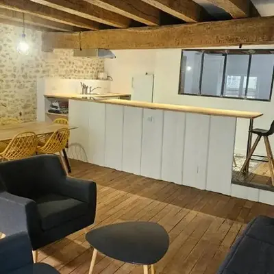 t2 ultra centre Poitiers 50m carrés