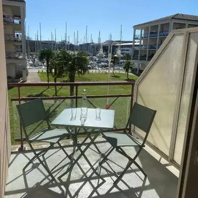 T2 appartement vue sur port