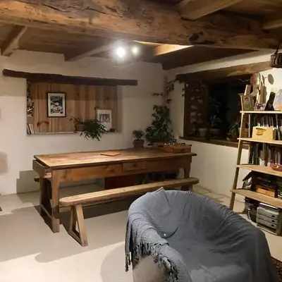 Longère en bordure de bois