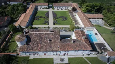 Piscine de l'établissement Le Logis ou située à proximité